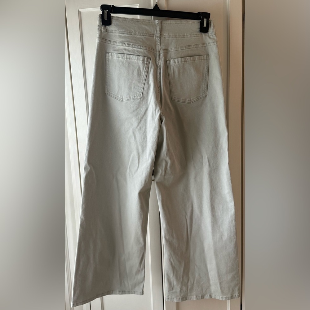 Gloria Vanderbilt Cream Gray Wide Leg Jean Size 6 - Picture 3 of 4